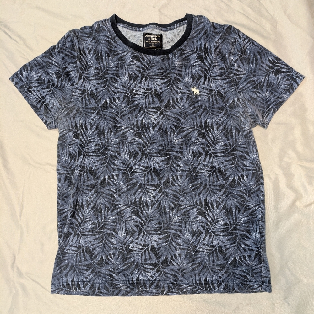 Abercrombie & Fitch Tee Size M